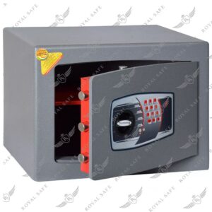 כספת דיגיטלית DMT-5 תוצרת TECHNOMAX איטליה עם דלת חצי פתוחה