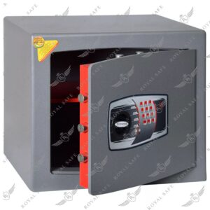 כספת דיגיטלית DMT-6 תוצרת TECHNOMAX איטליה עם דלת חצי פתוחה